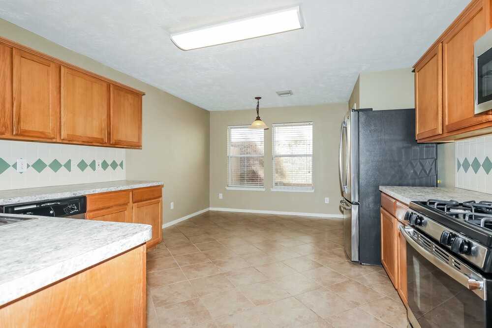 10007 Willow Wood Way - Photo 7 of 17