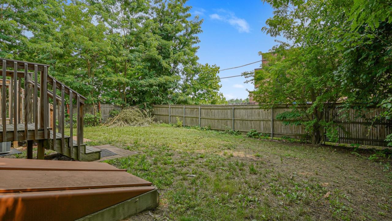 28 Crosby St - Photo 6 of 10