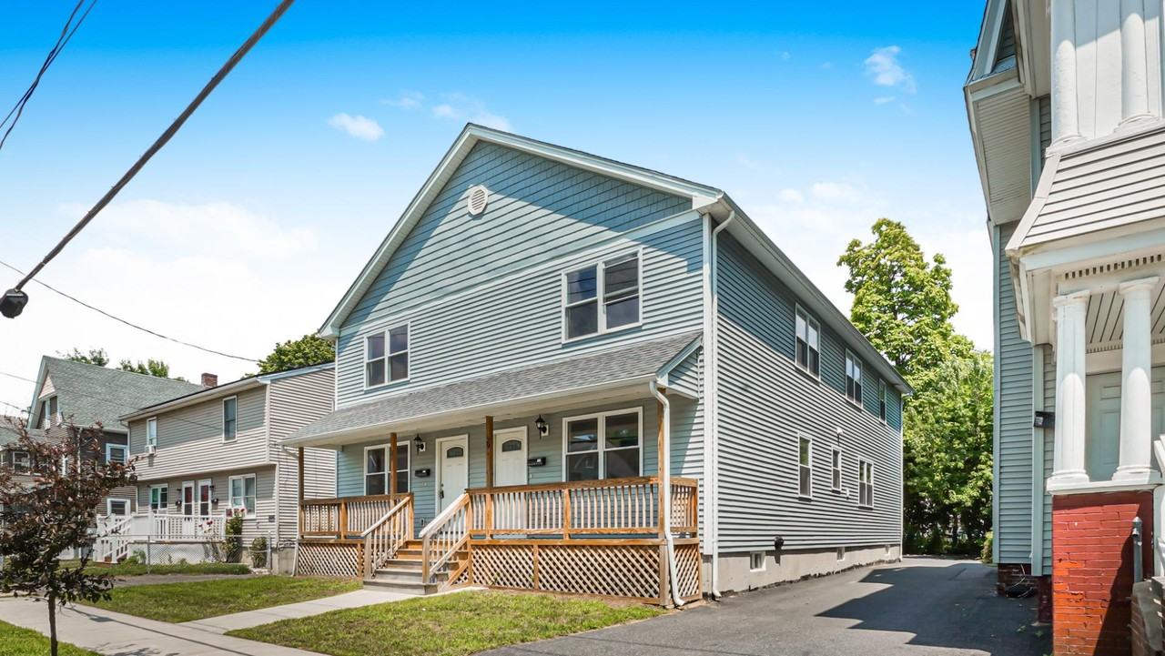 29 Willard Ave - Photo 3 of 10