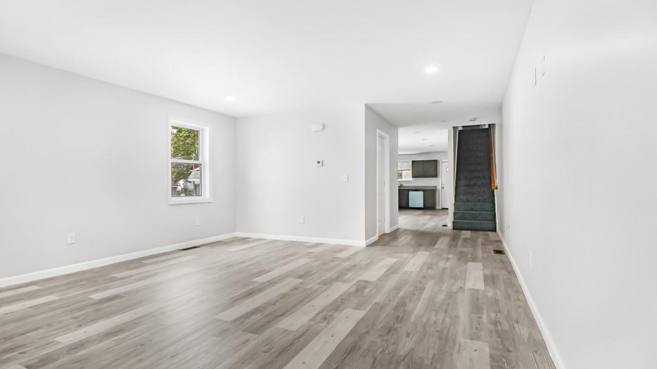 29 Willard Ave - Photo 4 of 10