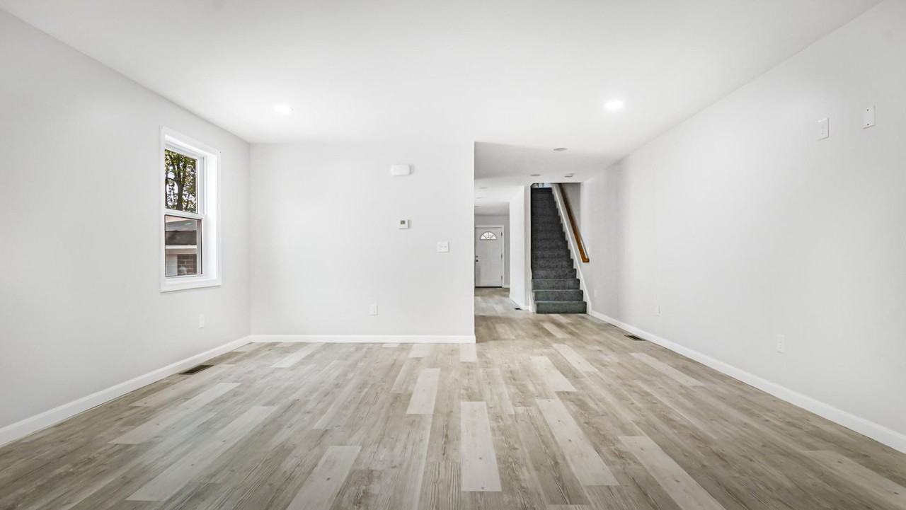 29 Willard Ave - Photo 5 of 10