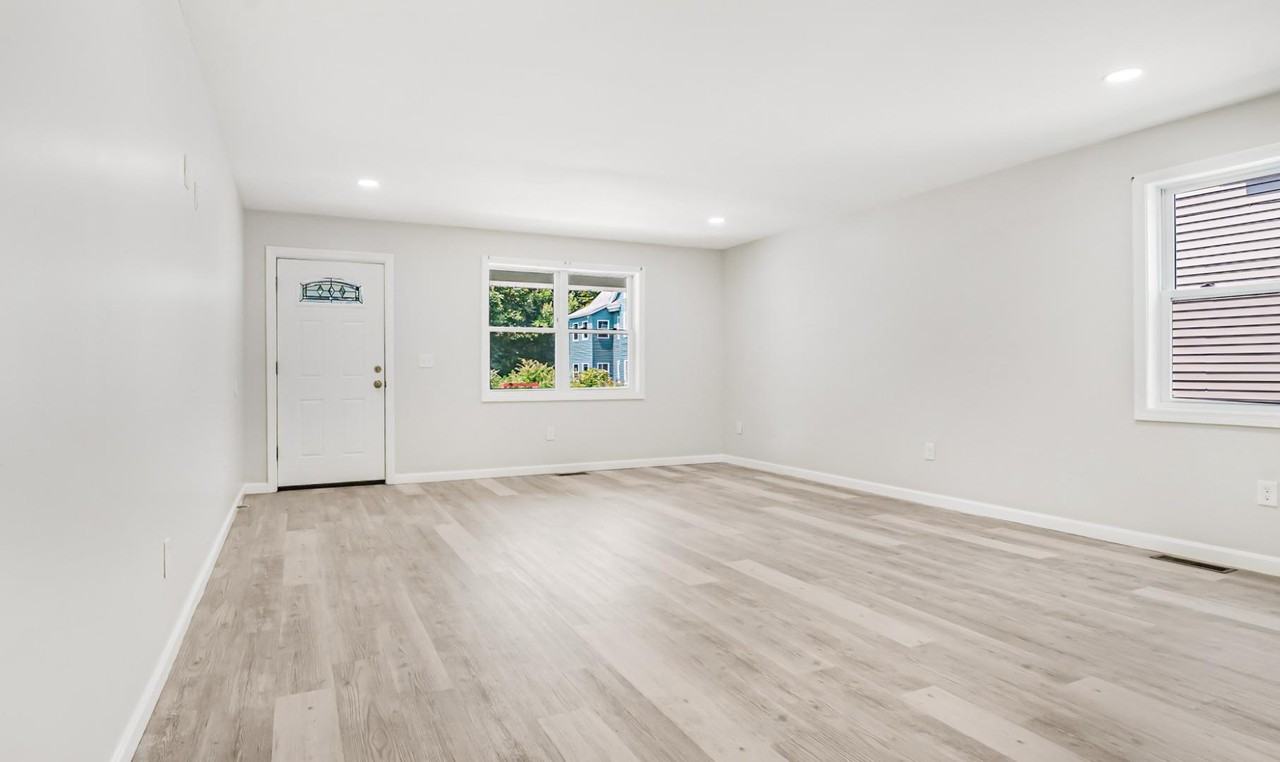 29 Willard Ave - Photo 6 of 10