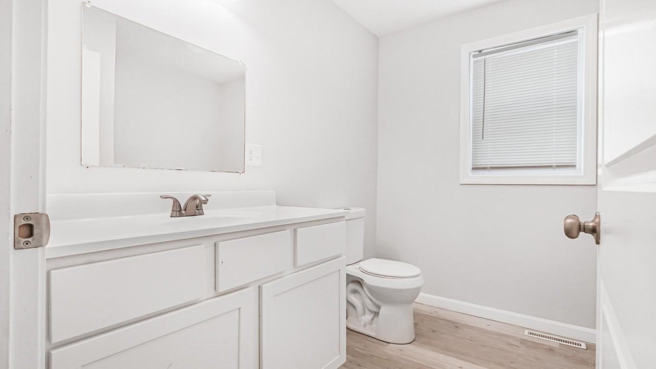 29 Willard Ave - Photo 7 of 10
