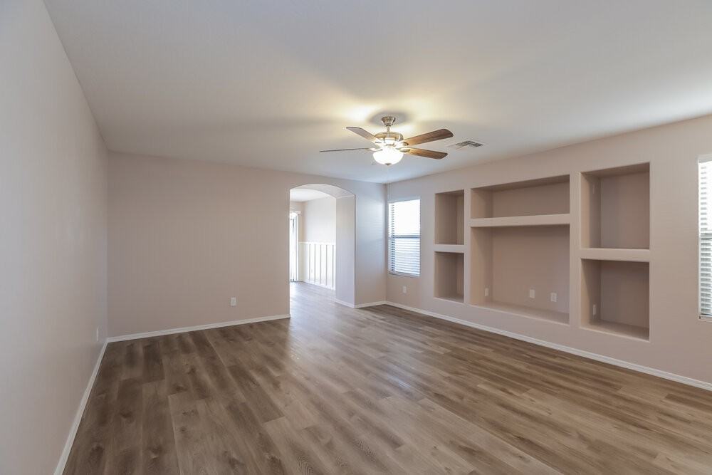 7302 S 253rd Ave - Photo 3 of 16