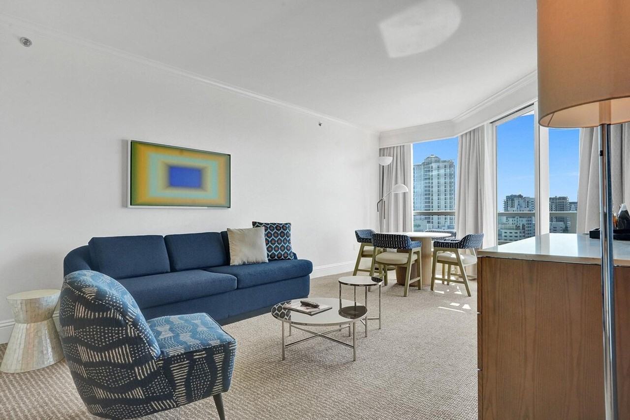 4401 Collins Avenue - Photo 4 of 50