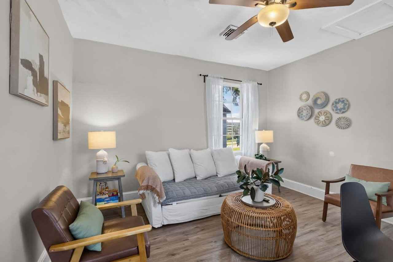2906 Chestnut St #1583392P - Photo 2 of 30