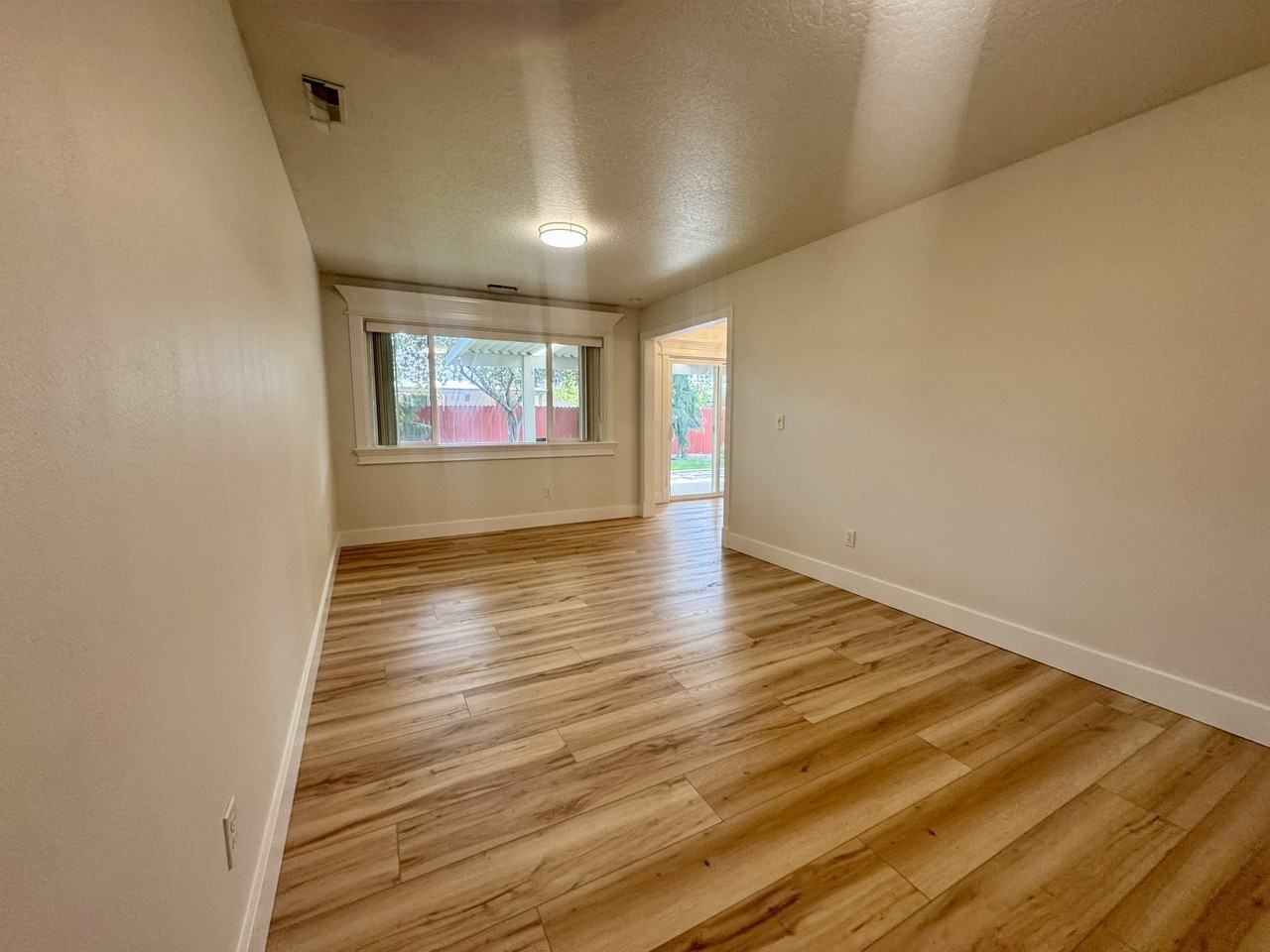 1349 Tennessee Dr #1 - Photo 5 of 16