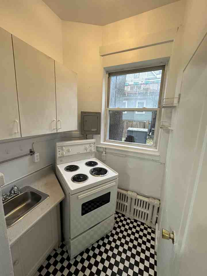 320 Cooper Street #9 - Photo 3 of 4