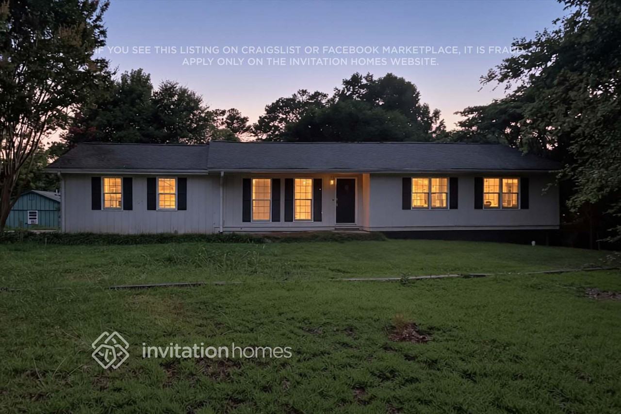 1379 Hidden Cir - Photo 4 of 21