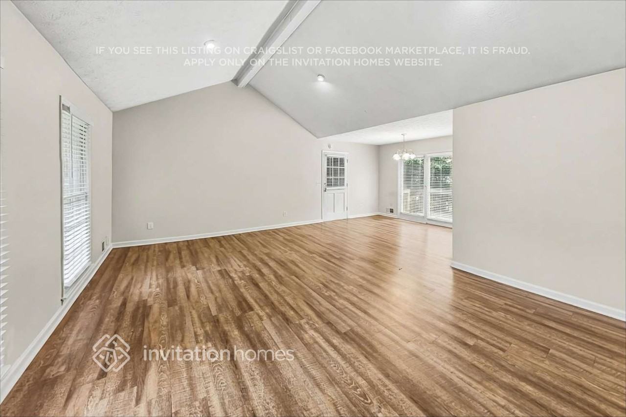 1379 Hidden Cir - Photo 6 of 21