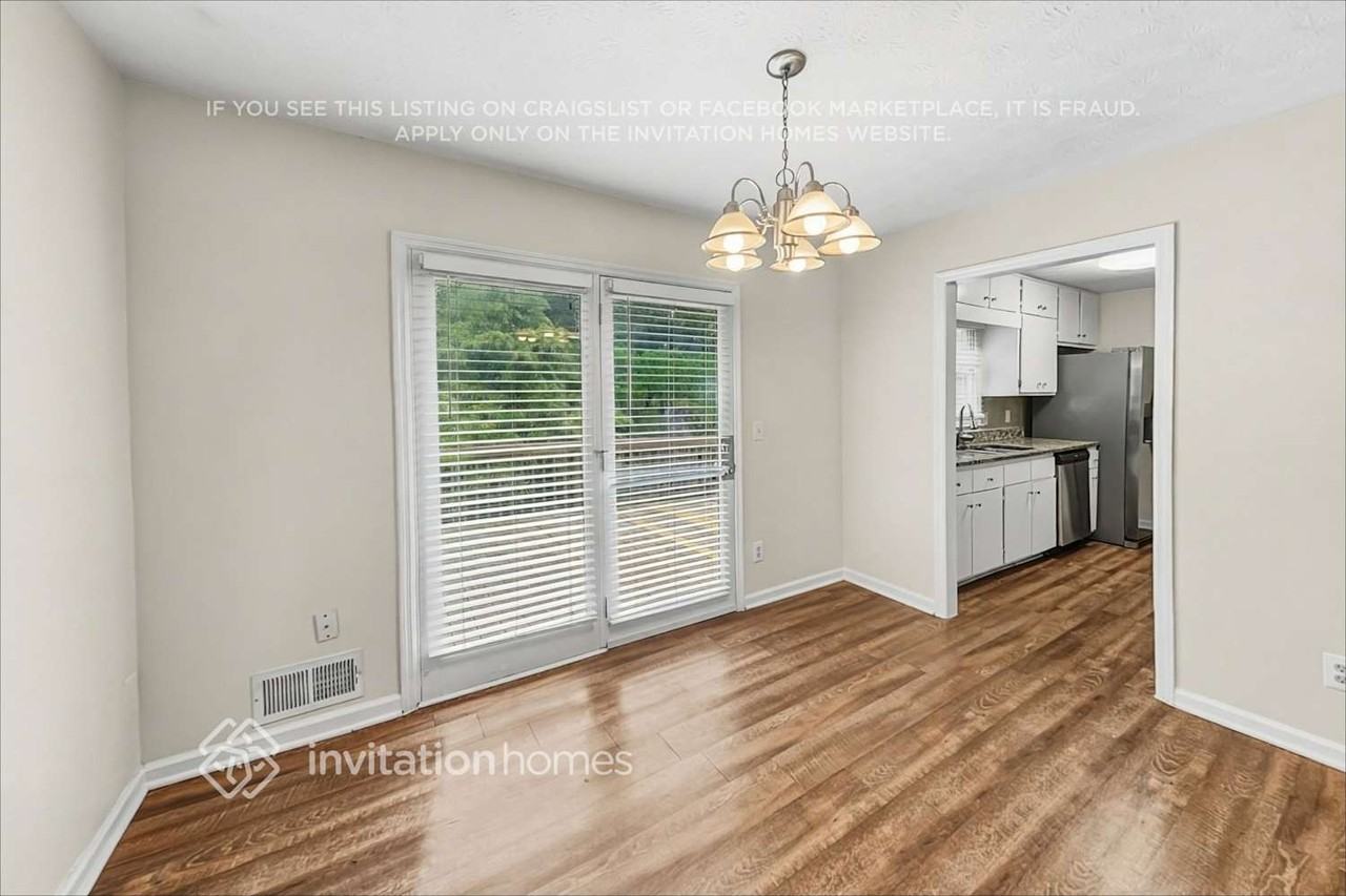 1379 Hidden Cir - Photo 7 of 21