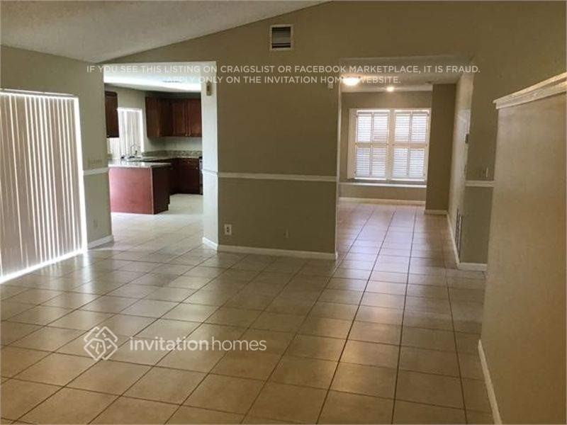 5016 Nw 66th Dr - Photo 4 of 13