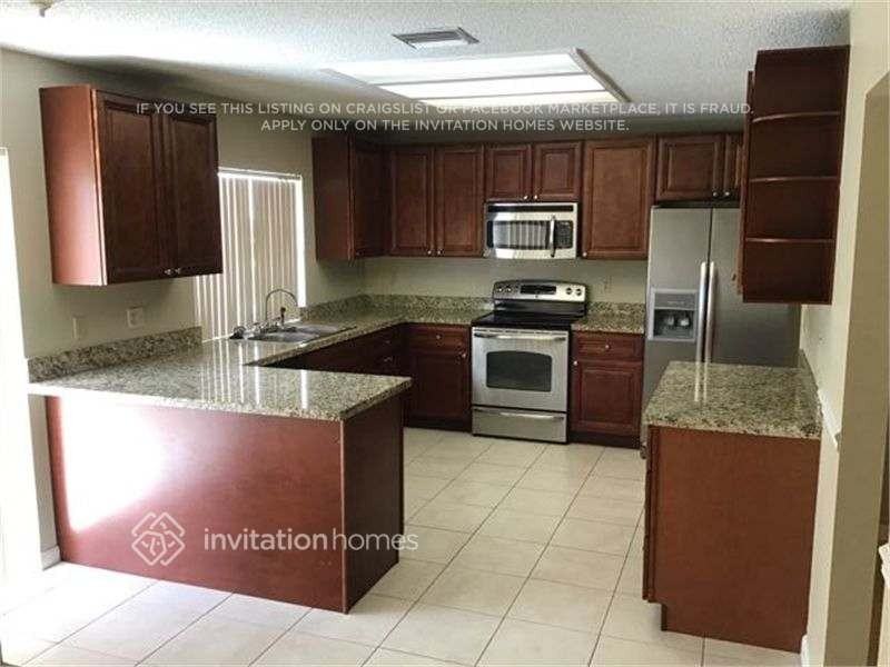 5016 Nw 66th Dr - Photo 5 of 13