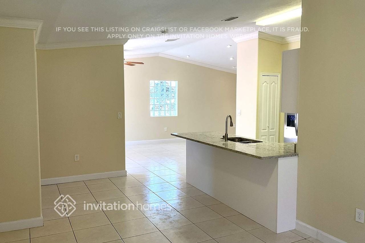 14108 Sw 145th Pl - Photo 7 of 17