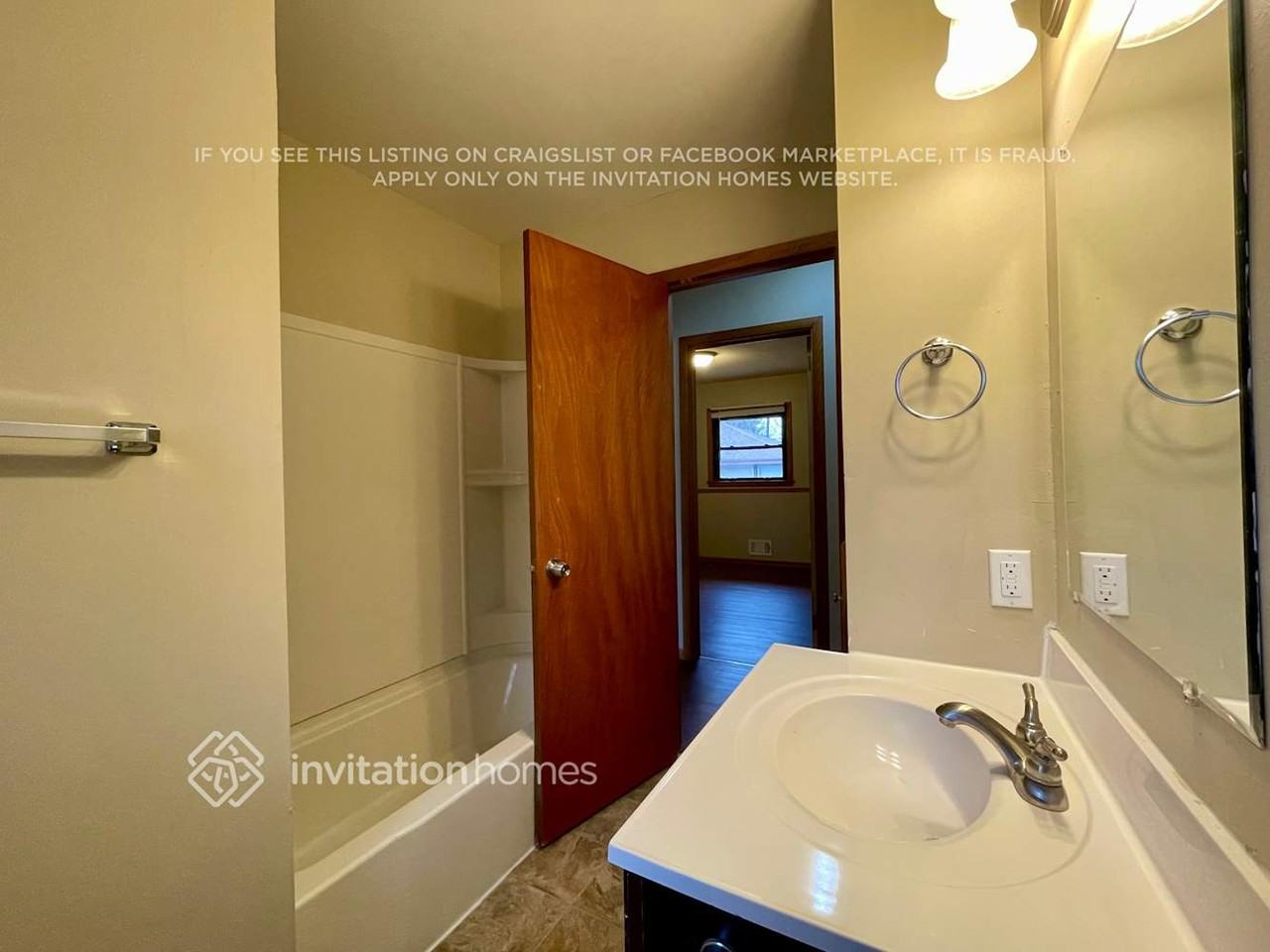 6680 Anoka St Ne - Photo 5 of 9