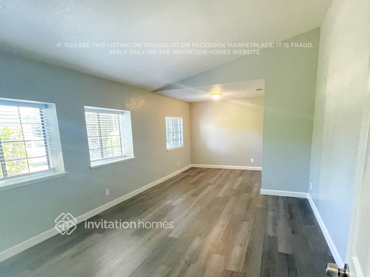 1247 Crescendo Dr - Photo 3 of 14
