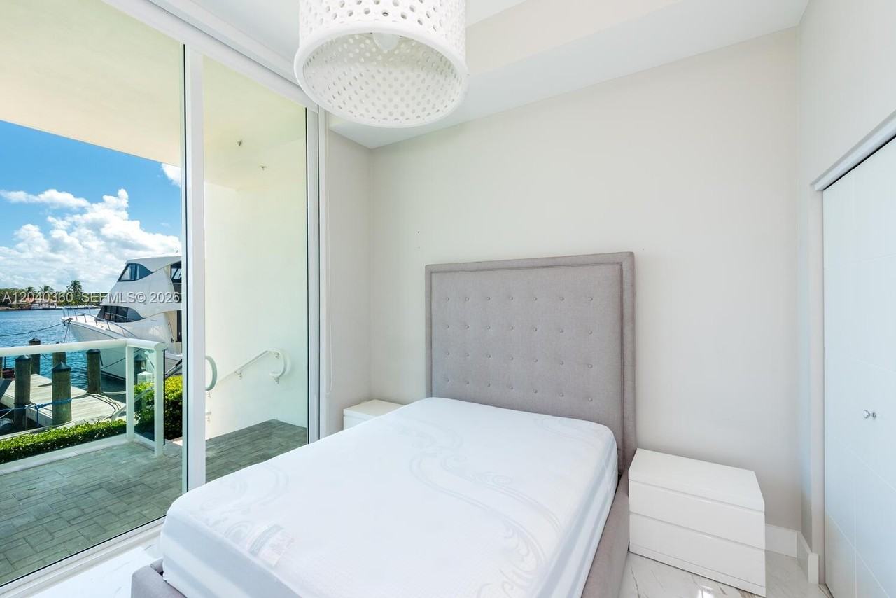 400 Sunny Isles Boulevard #104 - Photo 5 of 16