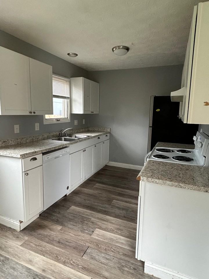 6631 Zurich St #1 - Photo 5 of 11