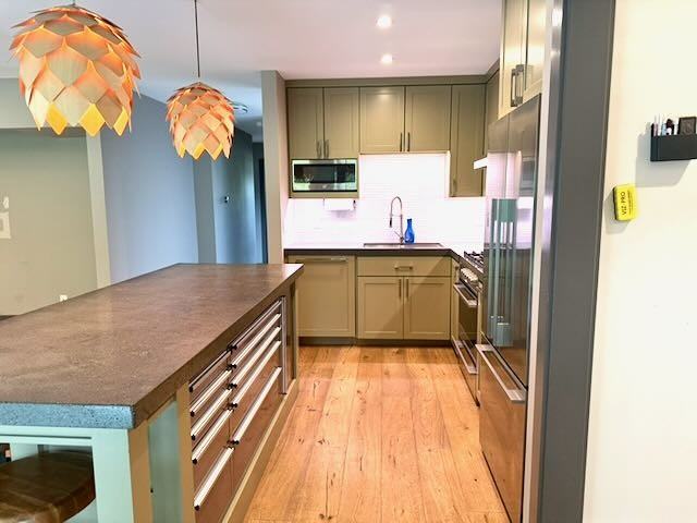 2594 Roosevelt Ave #1 - Photo 7 of 22