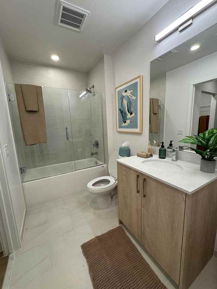1172 Northwest 123rd Place #A - Photo 4 of 9