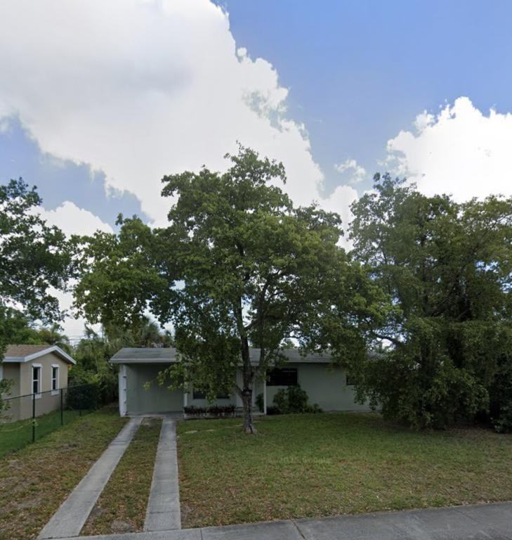 612 Sw 24th Ave - Photo 3 of 4