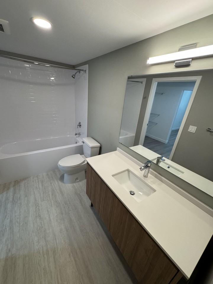 570 North Biscayne River Drive #B2 - Photo 7 of 23