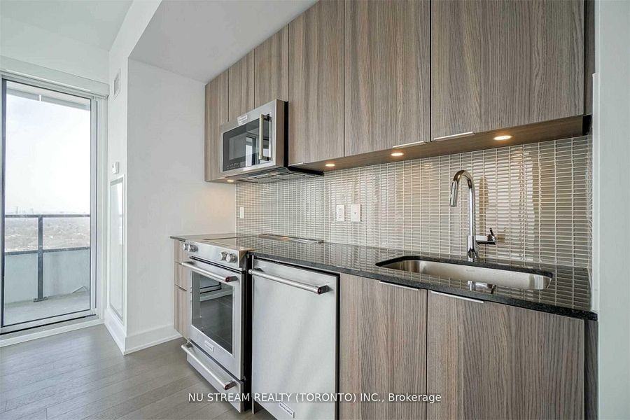 30 Shore Breeze Drive - Photo 11