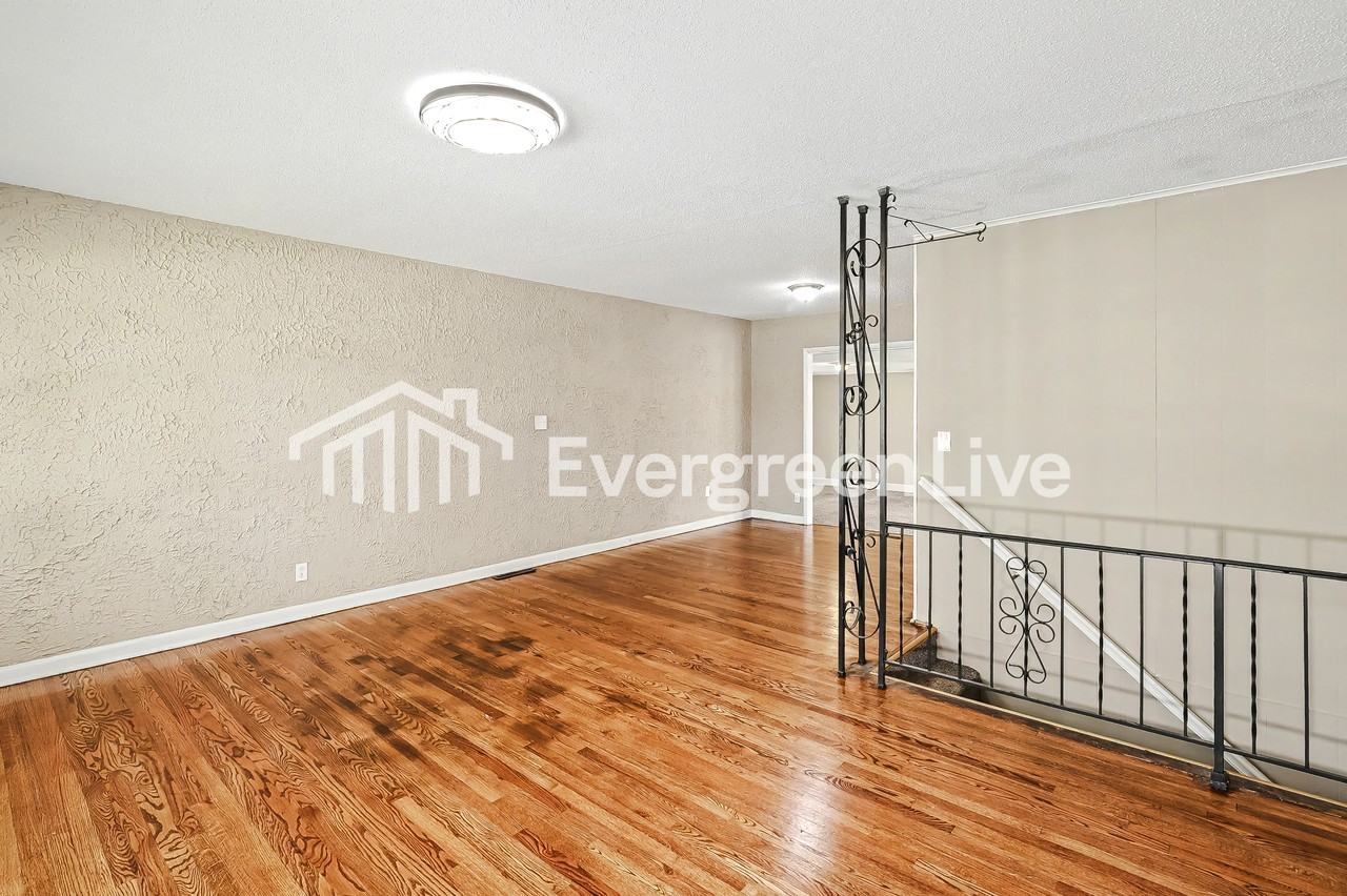 509 N 80th Ter - Photo 2 of 15