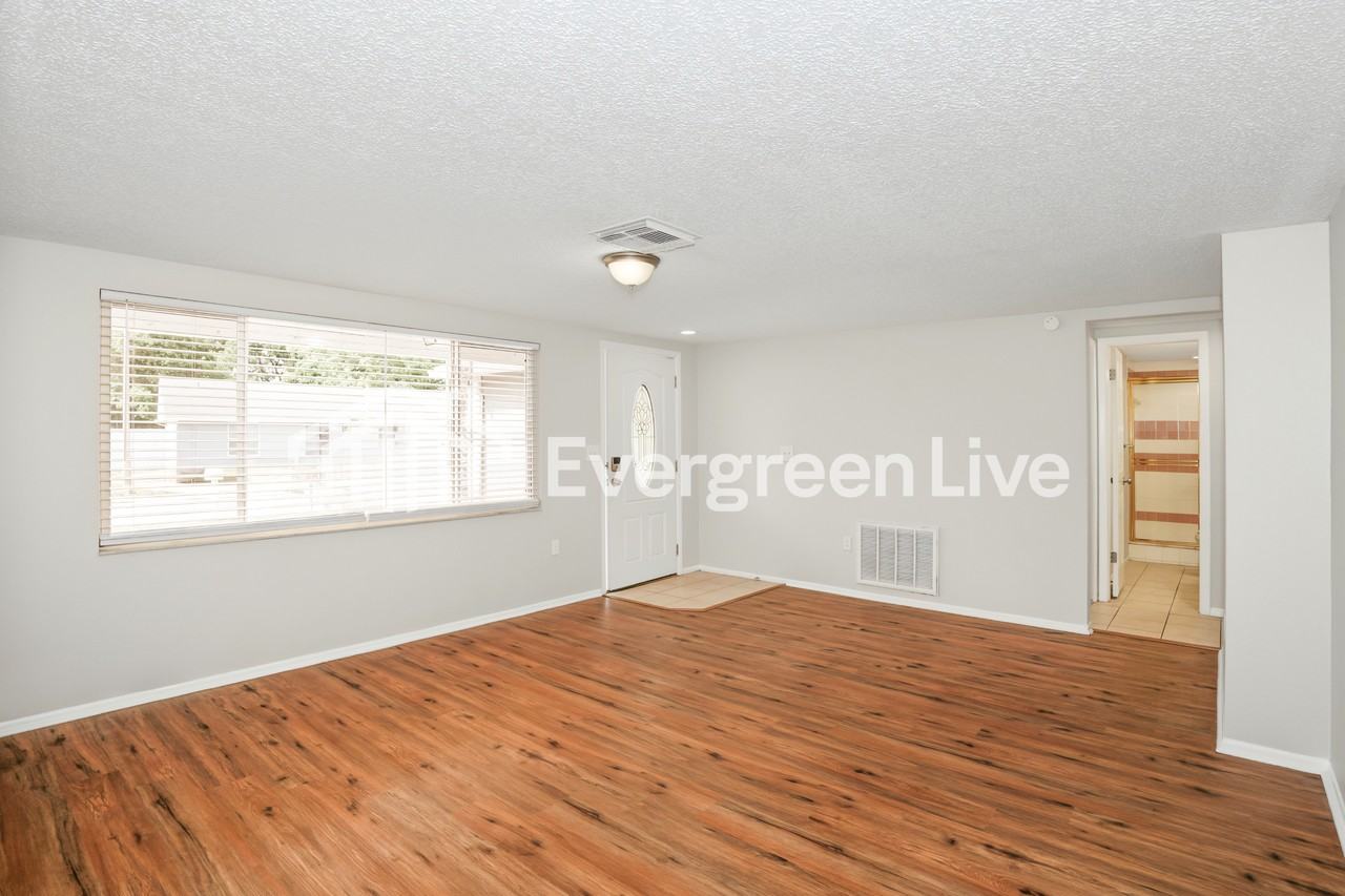 7731 Seashore Dr - Photo 2 of 15