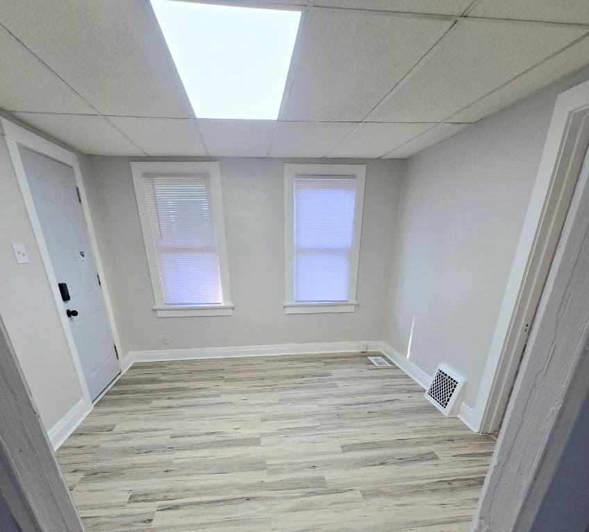 1822 Tecumseh St #1 - Photo 2 of 11