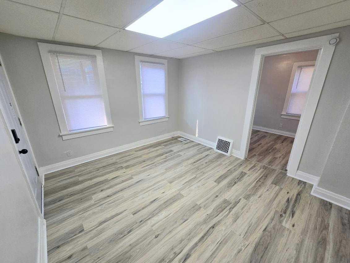 1822 Tecumseh St #1 - Photo 5 of 11