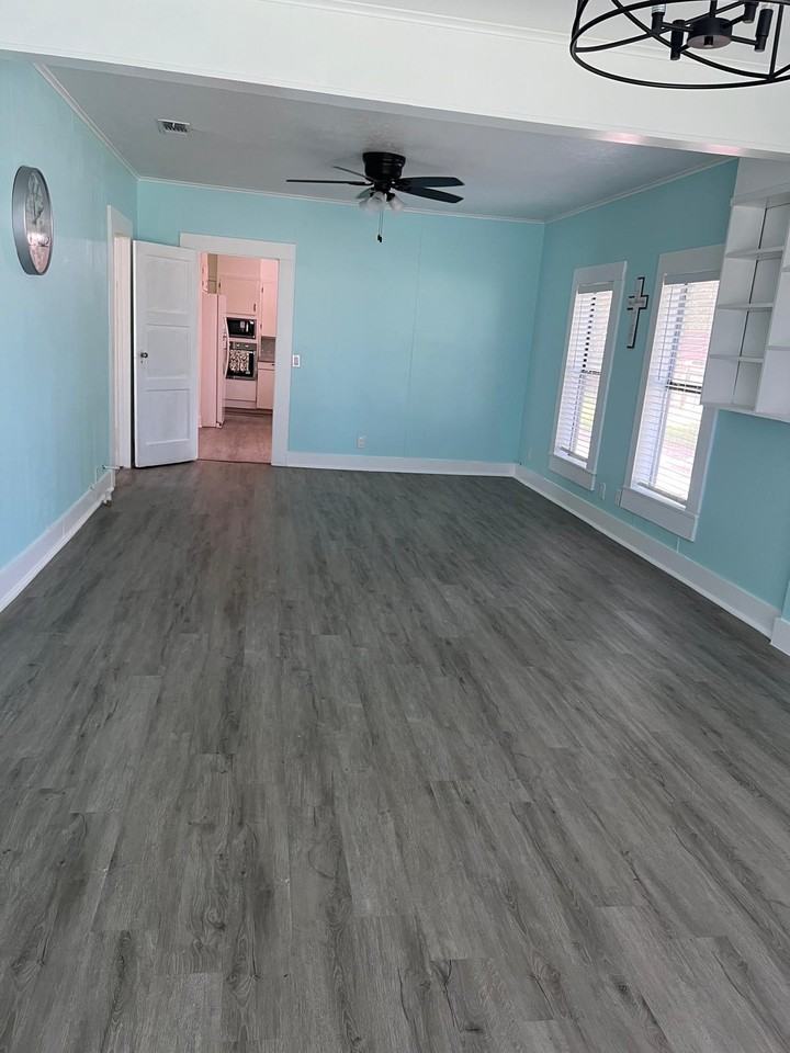902 S KaufmanStreet - Photo 2 of 22