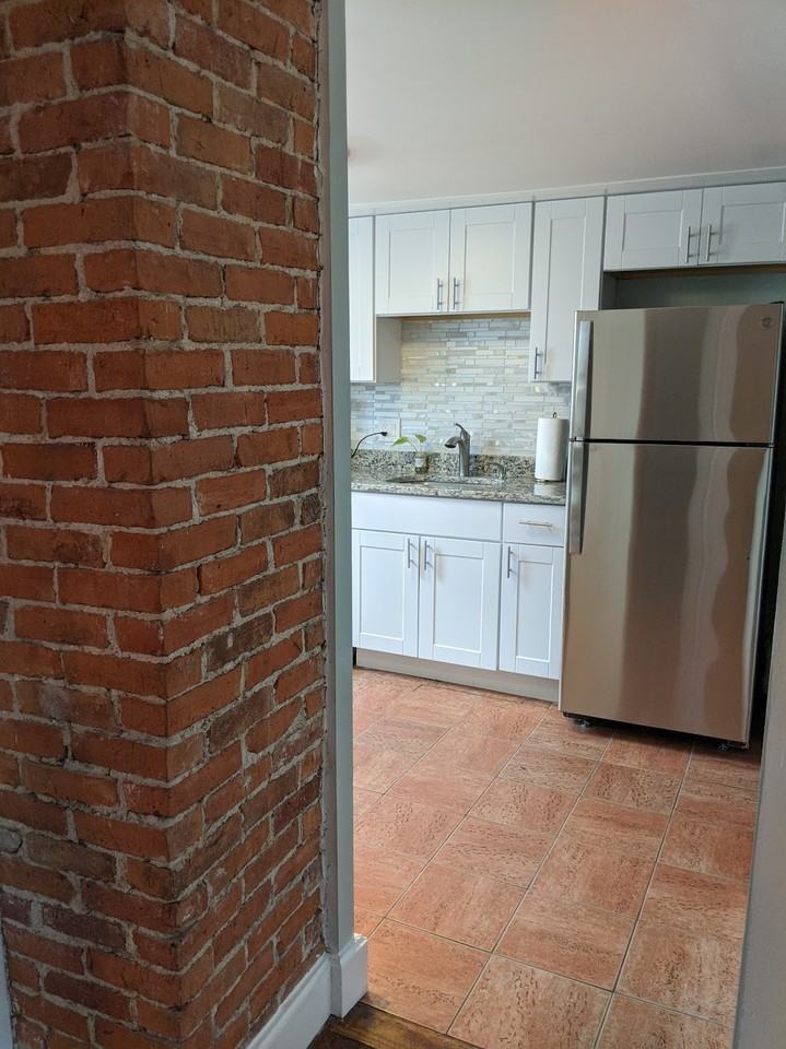 317 Beacon St #2 - Photo 6 of 24
