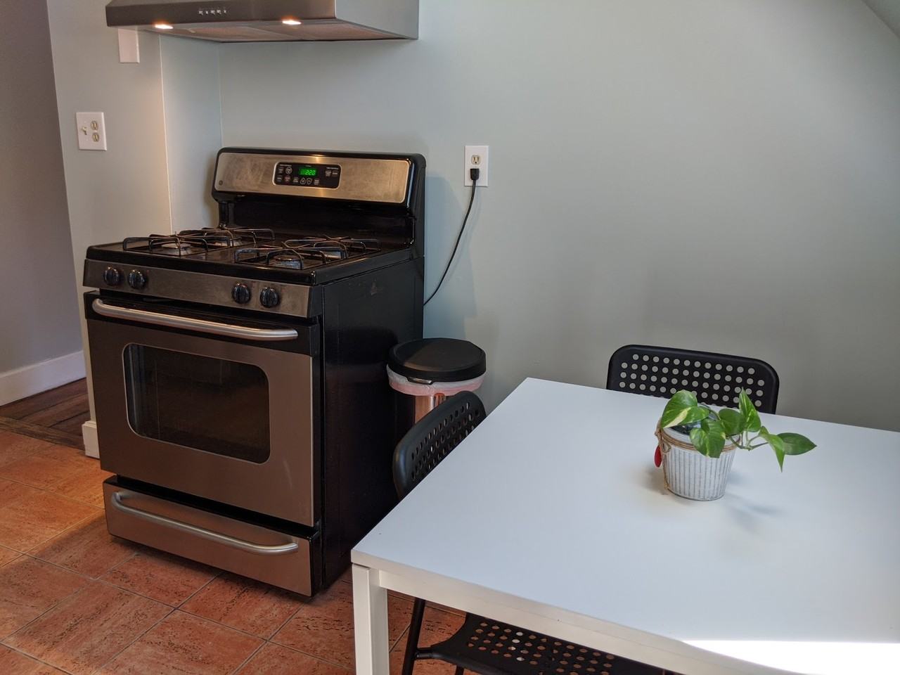 317 Beacon St #2 - Photo 7 of 24