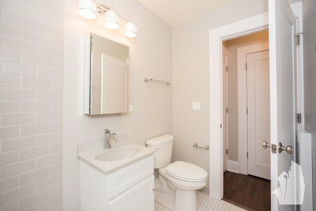 2647 N Spaulding Ave - Photo 3 of 10