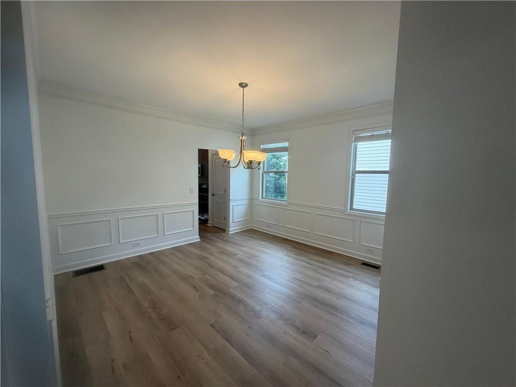325 Cranbrooke Cir - Photo 5 of 21
