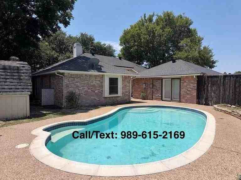 1613 Mullins Dr - Photo 5 of 13