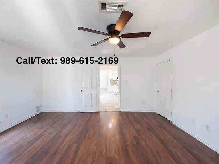1613 Mullins Dr - Photo 7 of 13