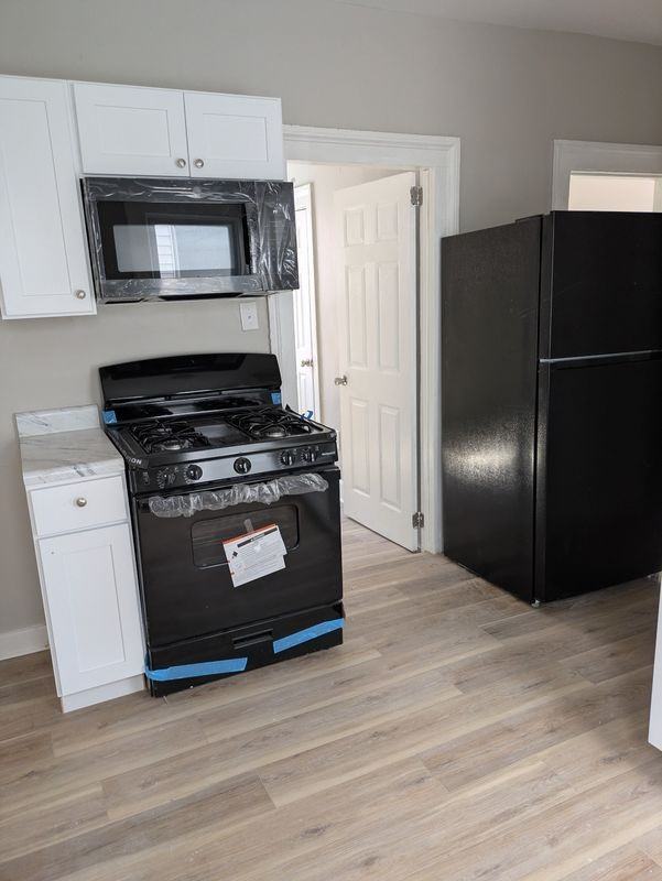 96 Webster St - Photo 2 of 3