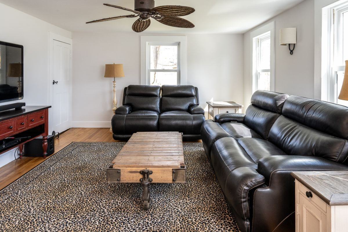 163 East St - Photo 4 of 9
