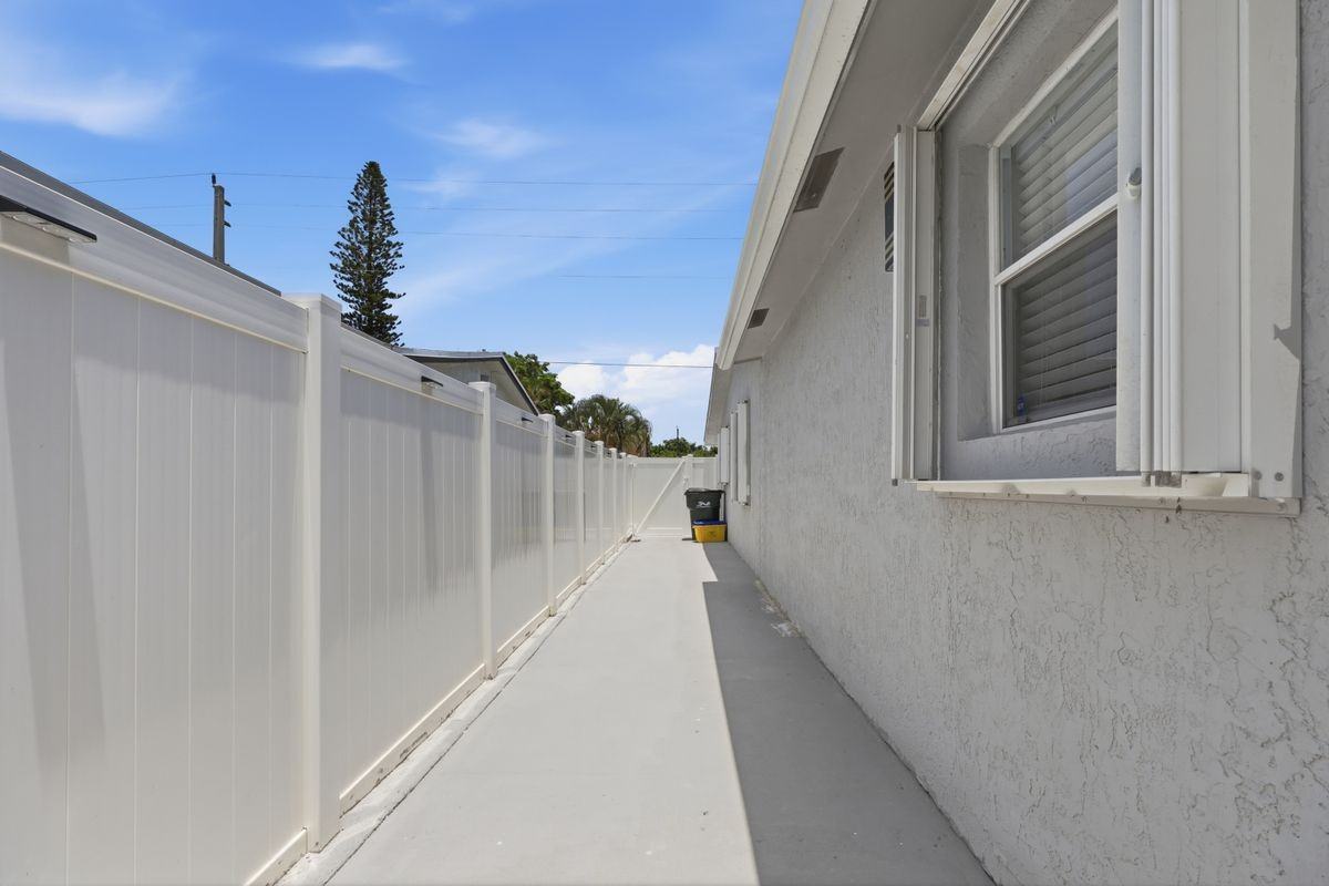 128 Nw 10th Ave - Photo 4 of 50