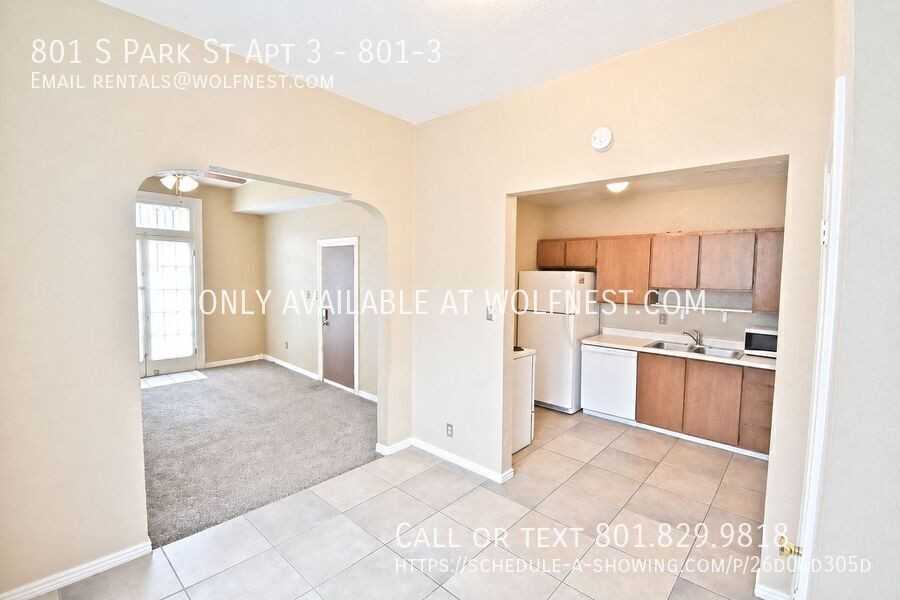 801 S Park St Apt 3 #801-3 - Photo 5 of 16
