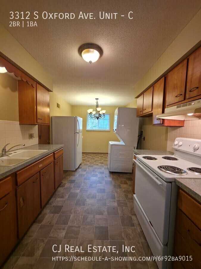3312 S Oxford Ave #C - Photo 4 of 11