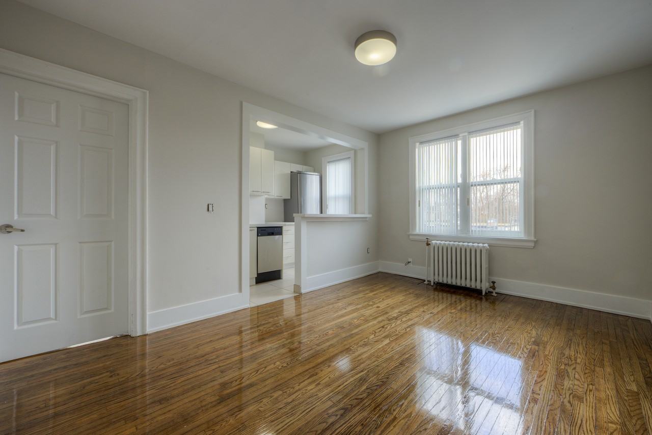 778 Broadview Avenue - Photo 2 of 28