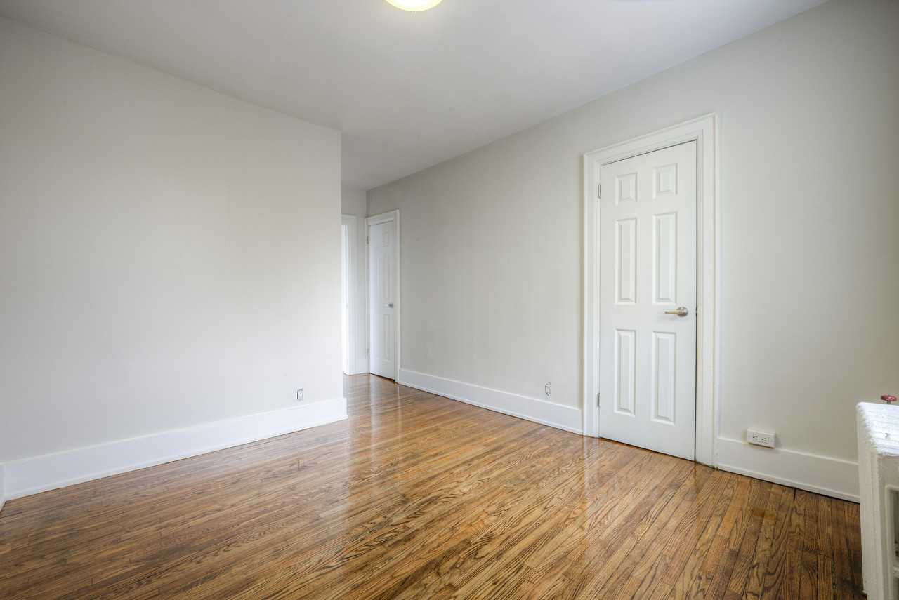 778 Broadview Avenue - Photo 4 of 28