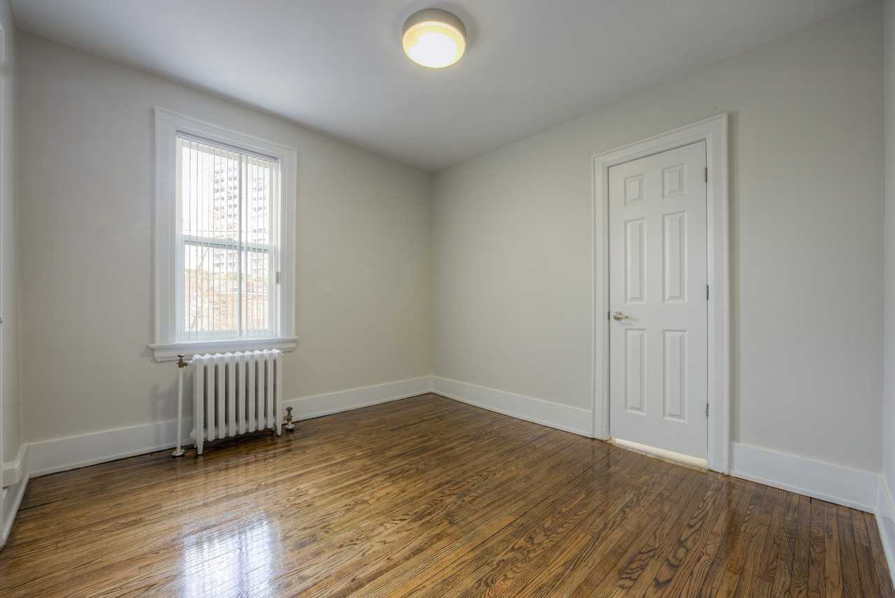 778 Broadview Avenue - Photo 6 of 28