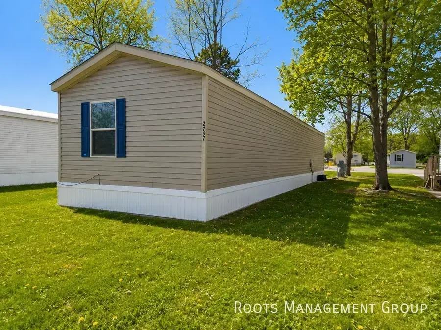 2797 Gemini St - Photo 2 of 16