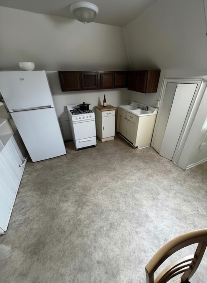 604 Emmet St #6 - Photo 6 of 9