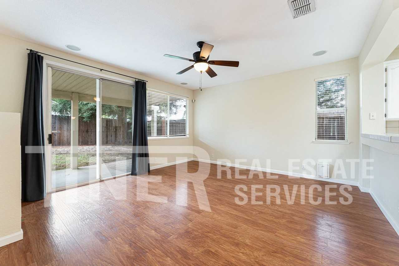 149 Canberra Ct - Photo 2 of 24