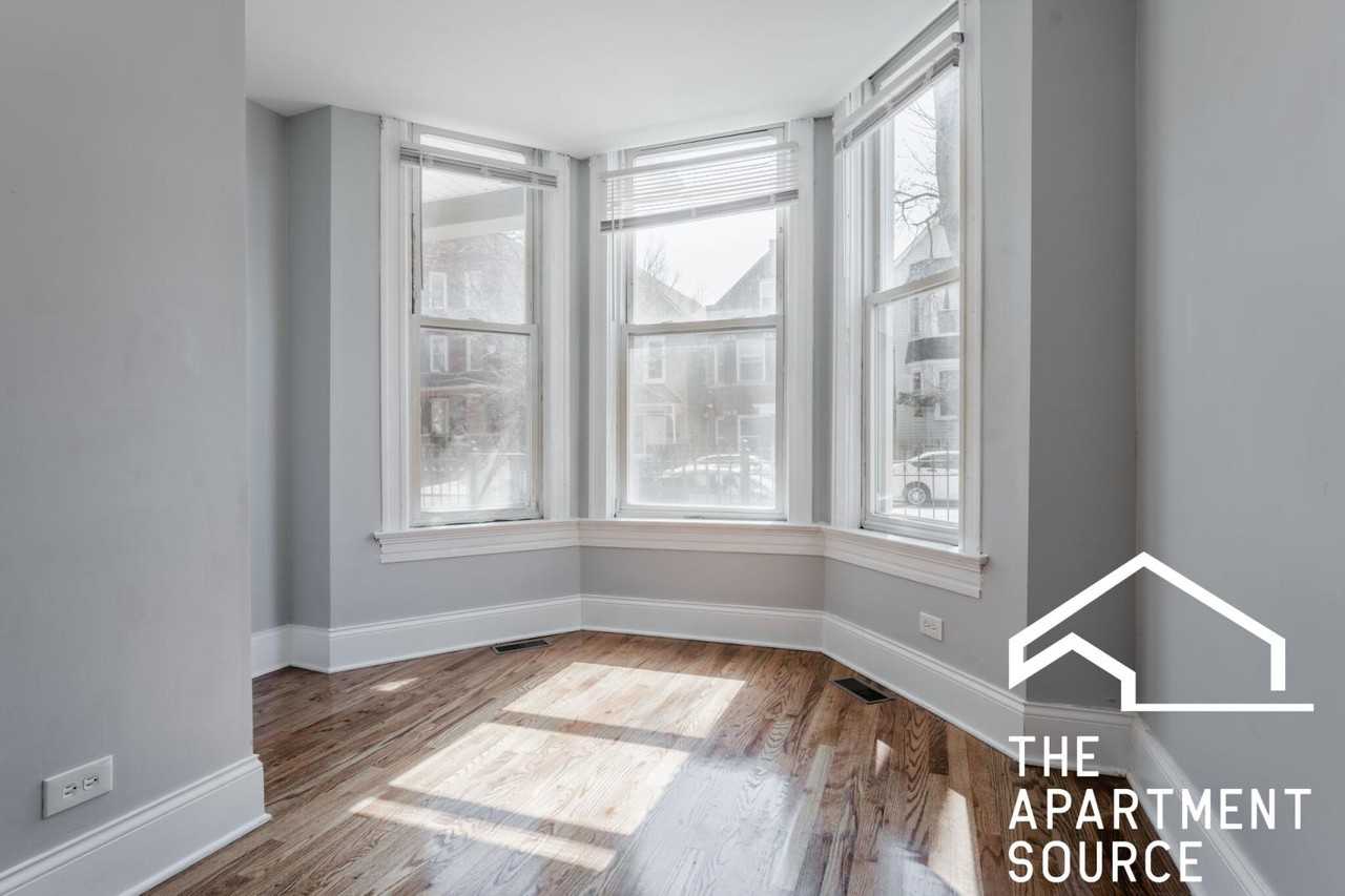 3614 W George St #1F - Photo 2 of 19